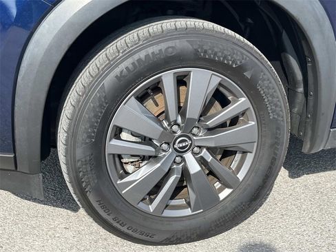 Used 2024 Nissan Pathfinder SV image 9