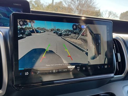 Used 2025 Ford Expedition Active image 25