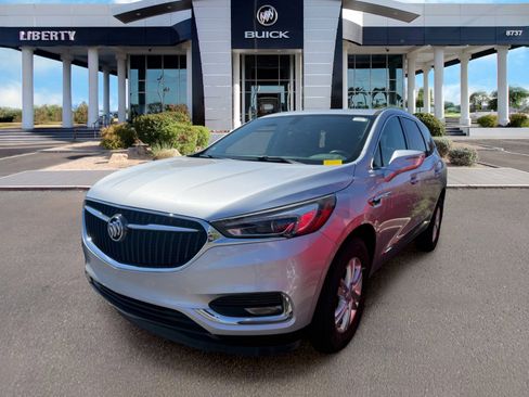 Used 2018 Buick Enclave Essence FWD image 4