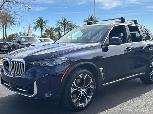 Used 2025 BMW X5 xDrive40i w/ Premium Package image 3