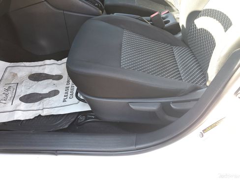 Used 2021 Nissan Versa S image 14