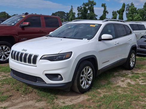 Used 2019 Jeep Cherokee Latitude w/ Popular Appearance Group FWD image 3