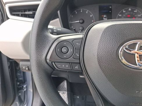 Used 2025 Toyota Corolla LE FWD image 17