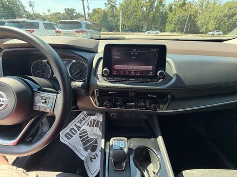 Used 2021 Nissan Rogue SV FWD image 22