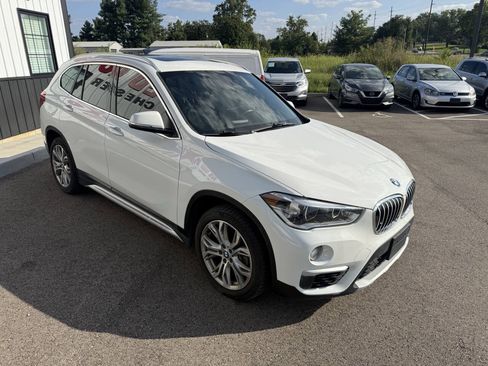 Used 2018 BMW X1 xDrive28i w/ Premium Package Essential AWD/4WD image 5
