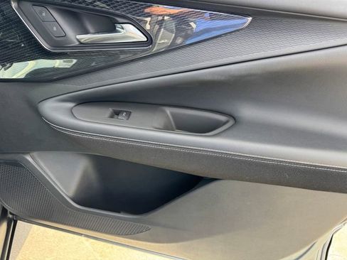 Used 2024 Chevrolet Blazer EV LT image 7