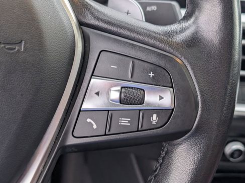 Used 2022 BMW 330i Sedan w/ Driving Assistance Package image 19