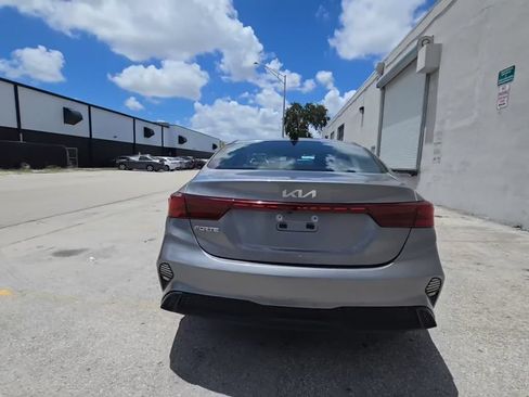 Used 2024 Kia Forte LXS FWD image 7