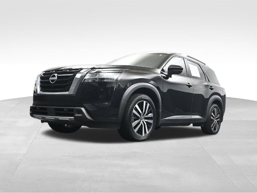 Used 2024 Nissan Pathfinder Platinum w/ Cargo Package AWD/4WD image 25