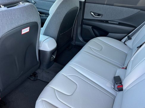 New 2025 Hyundai Elantra Limited image 10