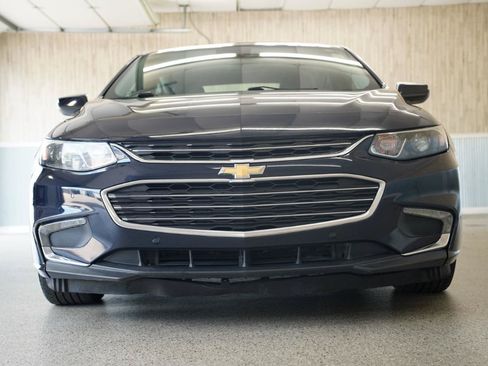 Used 2016 Chevrolet Malibu Hybrid w/ Leather Package FWD image 3