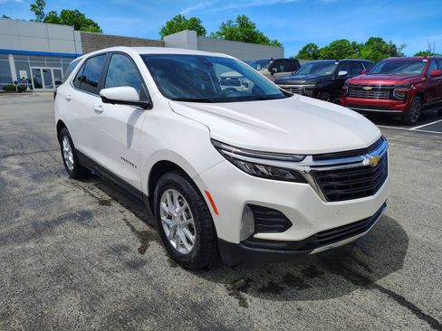 Used 2024 Chevrolet Equinox LT AWD/4WD image 3
