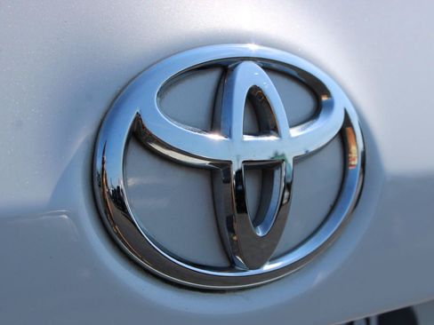 Used 2019 Toyota Corolla LE FWD image 8