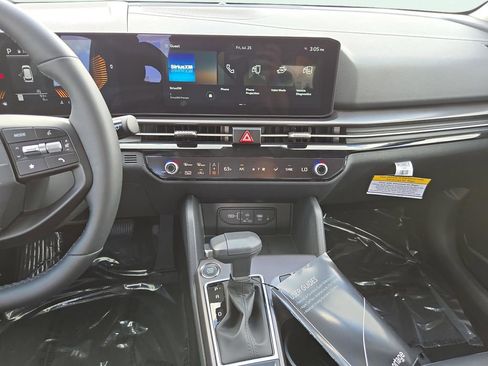 New 2026 Kia Sportage EX image 25