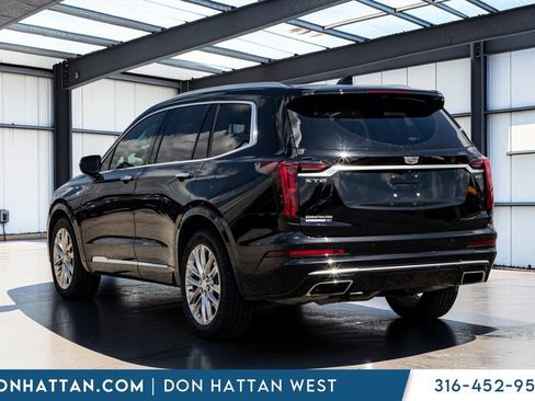 Used 2022 Cadillac XT6 Premium Luxury w/ Technology Package FWD image 21