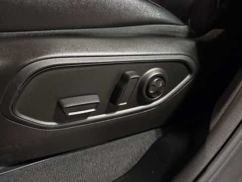Used 2024 Jeep Grand Cherokee Limited AWD/4WD image 9