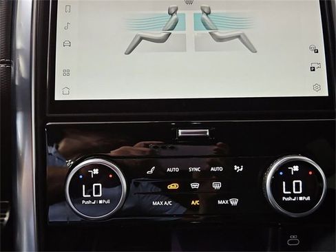 Used 2023 Land Rover Discovery S R-Dynamic image 42