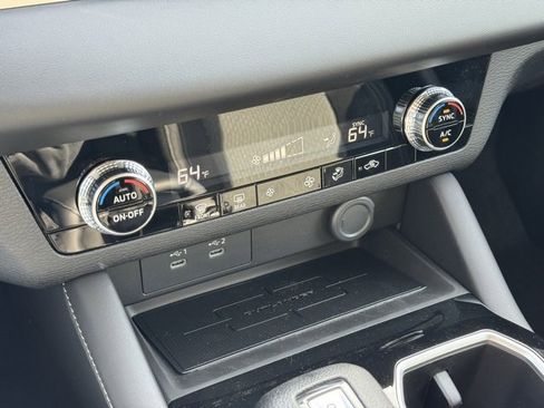 New 2026 Mitsubishi Outlander ES image 25