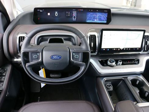 New 2025 Ford Expedition Platinum w/ Platinum Ultimate Package image 23