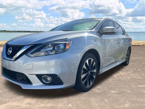 Used 2019 Nissan Sentra SR image 5