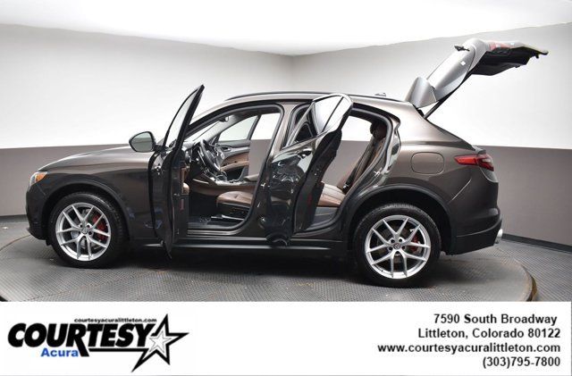 Used 2018 Alfa Romeo Stelvio Sport w/ Quick Order Package 22J Sport AWD/4WD image 47