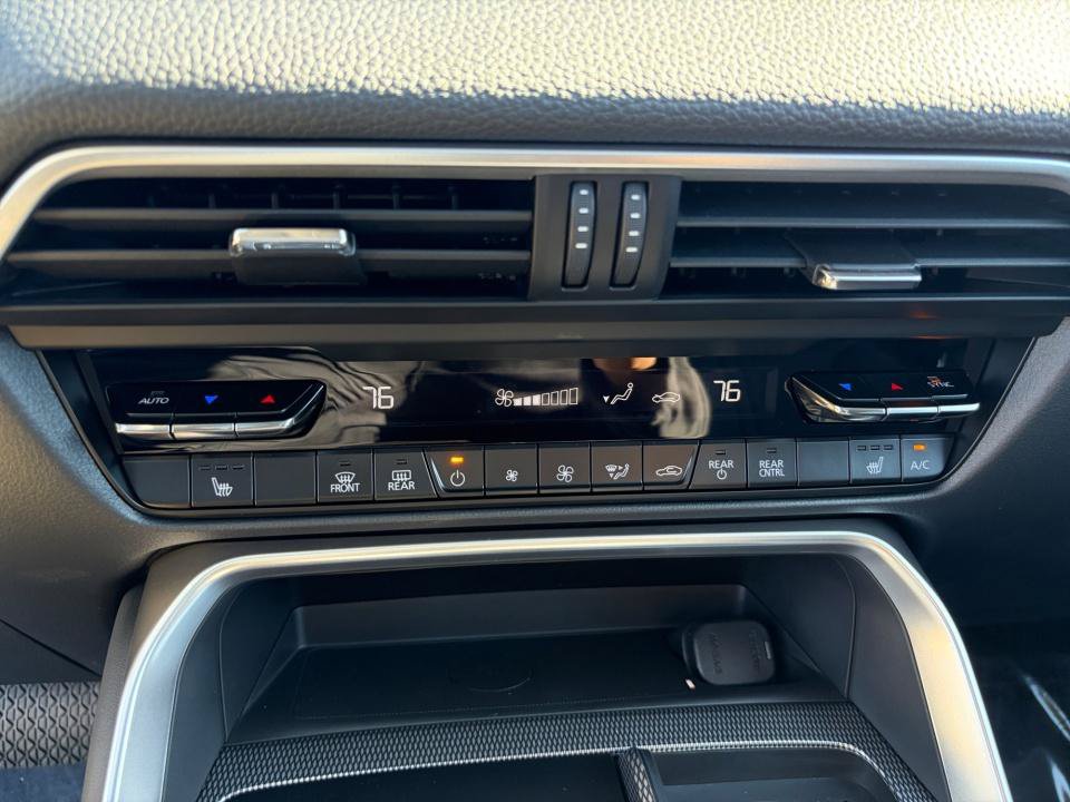 New 2025 MAZDA CX-70 Plug-In Hybrid w/ Premium Pkg AWD/4WD image 16