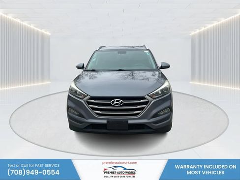 Used 2016 Hyundai Tucson SE w/ Option Group 02 FWD image 2