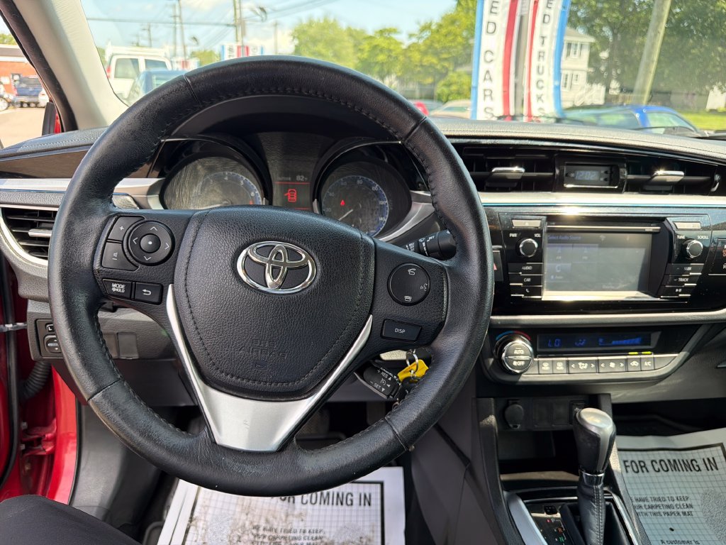Used 2015 Toyota Corolla S FWD image 14