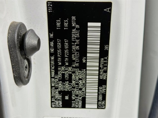 Used 2022 Toyota Sienna XLE w/ XLE Plus Package FWD image 39