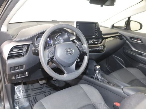 Used 2021 Toyota C-HR LE FWD image 21