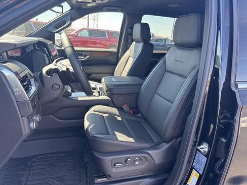 New 2026 GMC Yukon Denali w/ LPO, Floor Liner Package AWD/4WD image 16