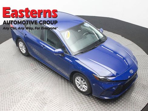 Used 2025 Toyota Camry LE w/ Convenience Package image 3