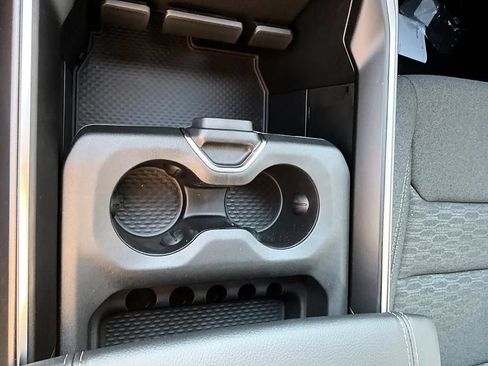 New 2026 RAM 1500 Express AWD/4WD image 24