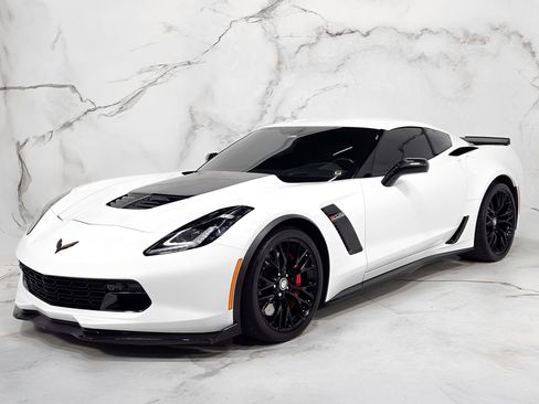 Used 2019 Chevrolet Corvette Z06 image 19