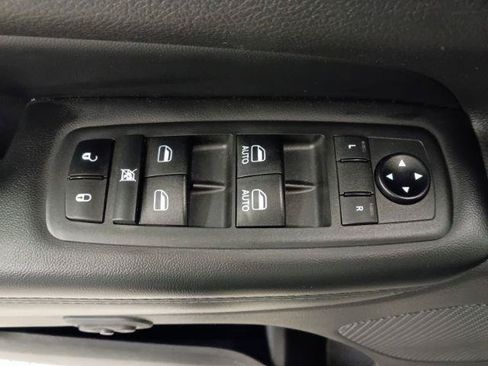 Used 2019 Jeep Grand Cherokee Limited AWD/4WD image 20