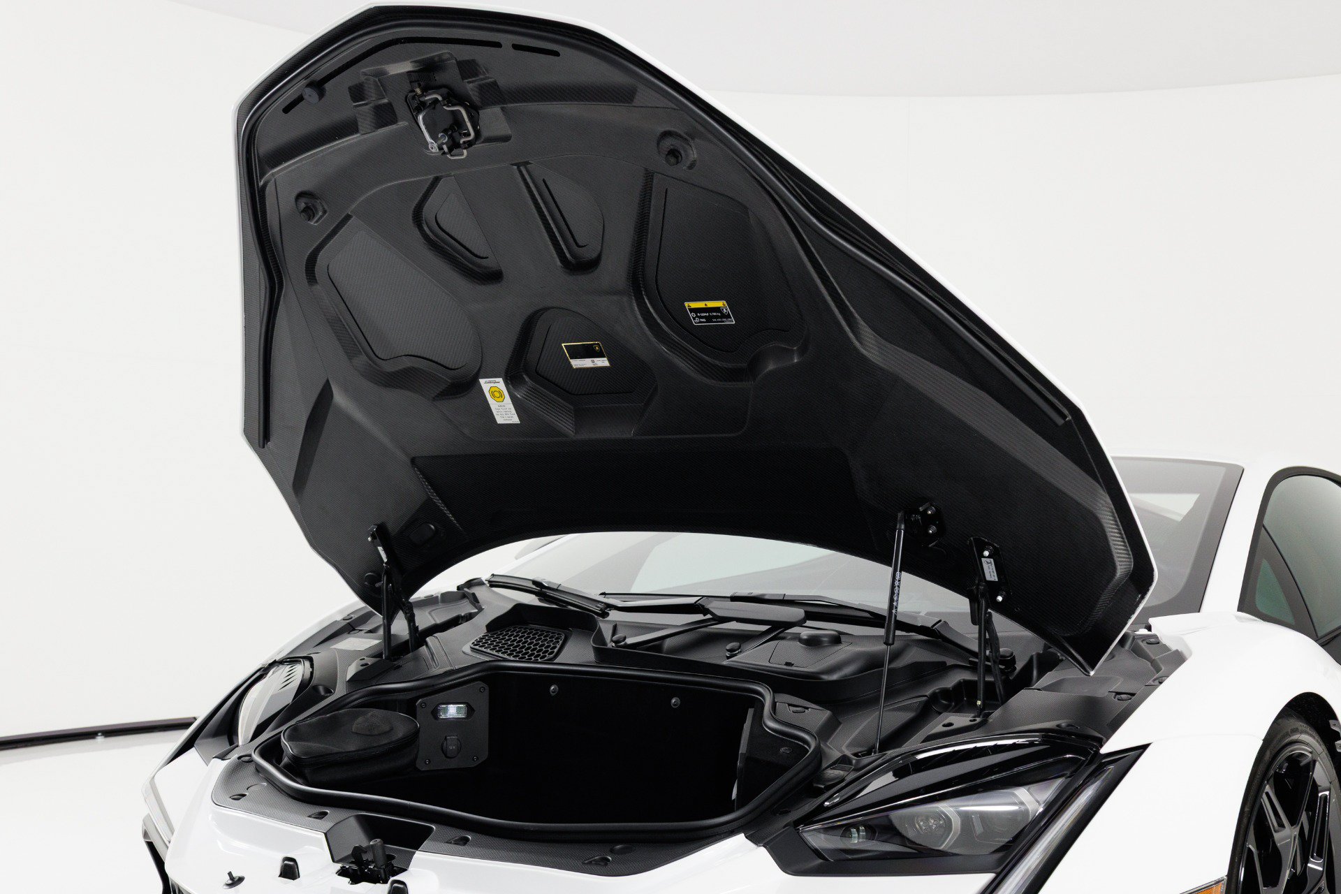 Used 2024 Lamborghini Revuelto AWD/4WD image 54