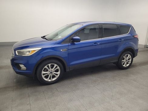 Used 2017 Ford Escape SE image 2