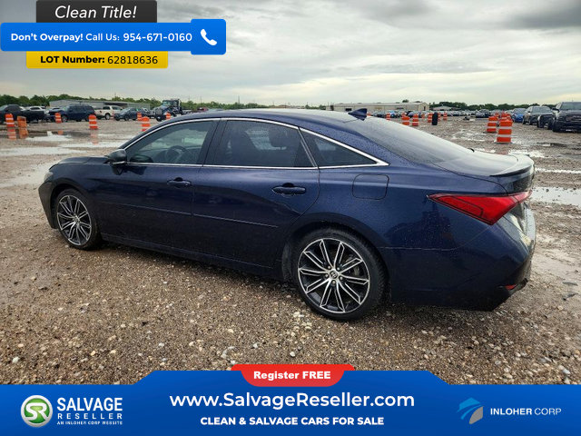 Used 2022 Toyota Avalon Touring FWD image 3