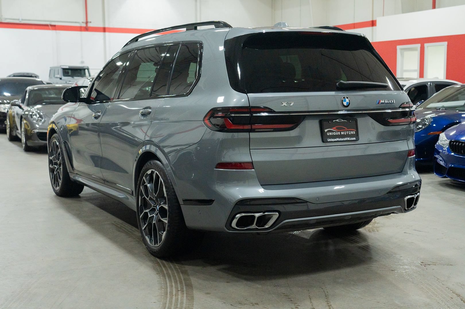 Used 2023 BMW X7 M60i AWD/4WD image 4