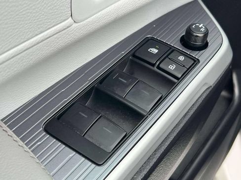 Certified 2026 Toyota Sienna LE AWD/4WD image 22