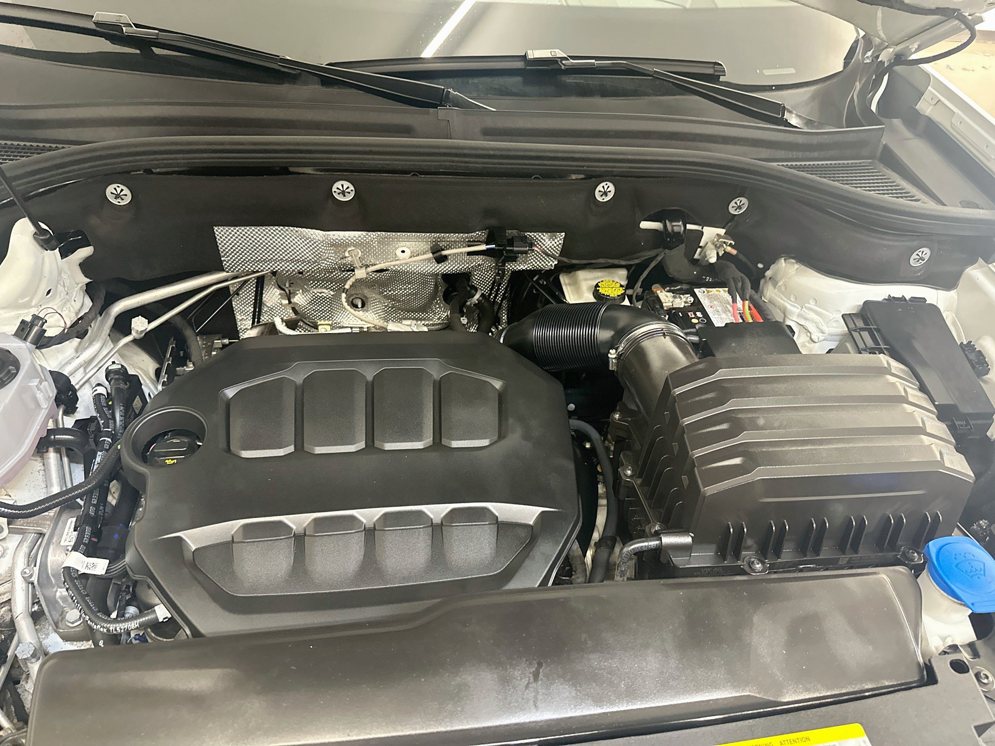 Used 2025 Volkswagen Atlas Cross Sport SEL AWD/4WD image 36