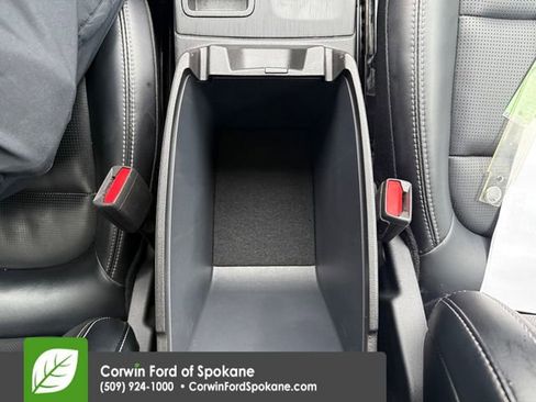 Certified 2025 Ford Escape Platinum image 33