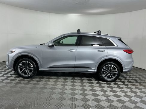 Used 2025 Audi Q5 Premium Plus AWD/4WD image 4