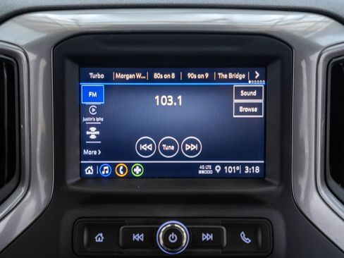 Used 2022 Chevrolet Silverado 1500 Custom AWD/4WD image 23