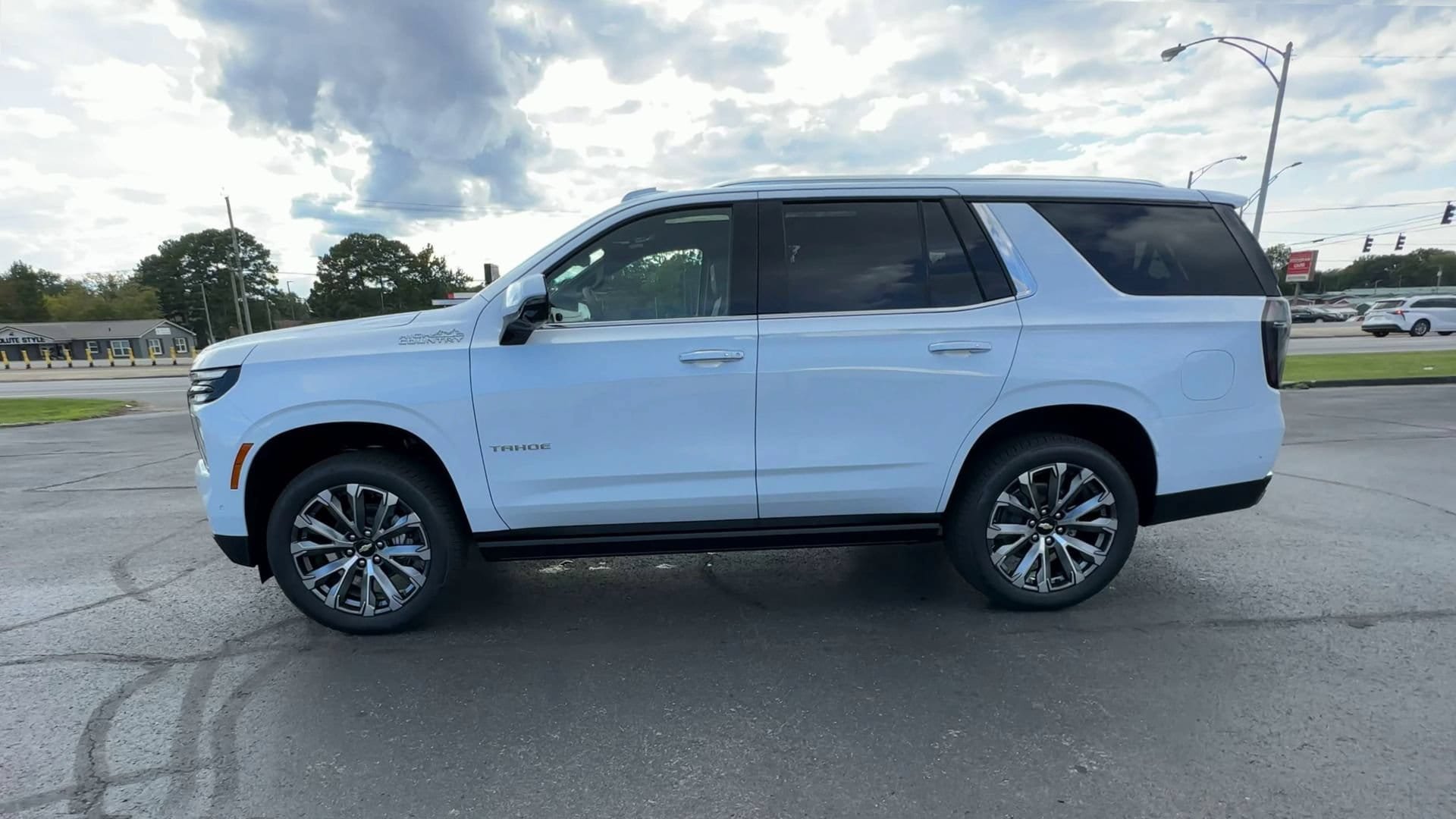 New 2027 Chevrolet Tahoe High Country AWD/4WD image 5