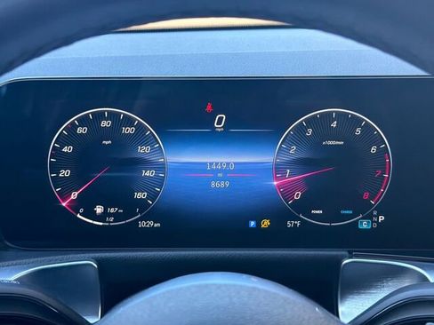 Used 2025 Mercedes-Benz GLB 250 image 32