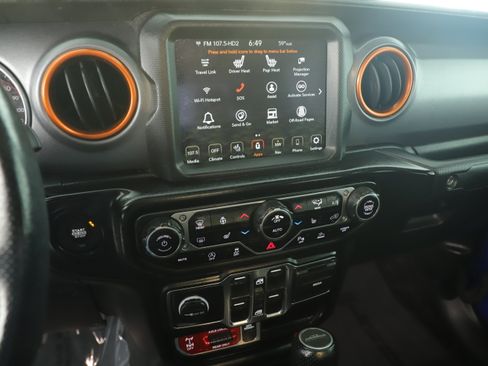 Certified 2021 Jeep Gladiator Mojave image 13