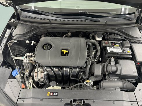 Used 2020 Hyundai Elantra Value Edition FWD image 8