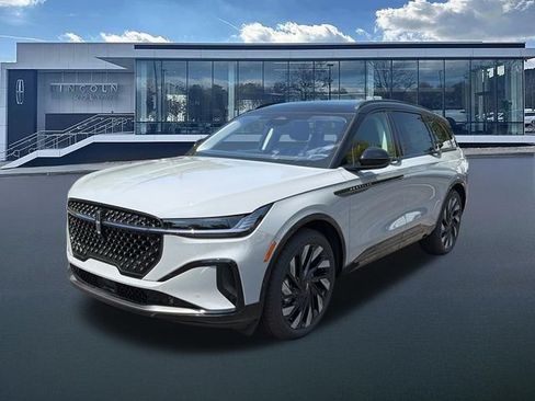 New 2026 Lincoln Nautilus Reserve AWD/4WD image 3