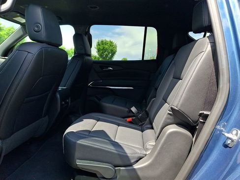 Used 2026 Chevrolet Traverse LT AWD/4WD image 10